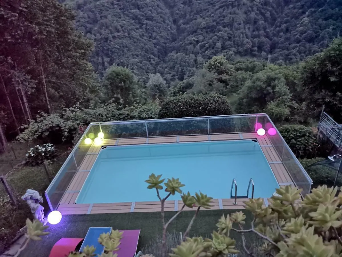 Chalet Con Piscina Garzeno