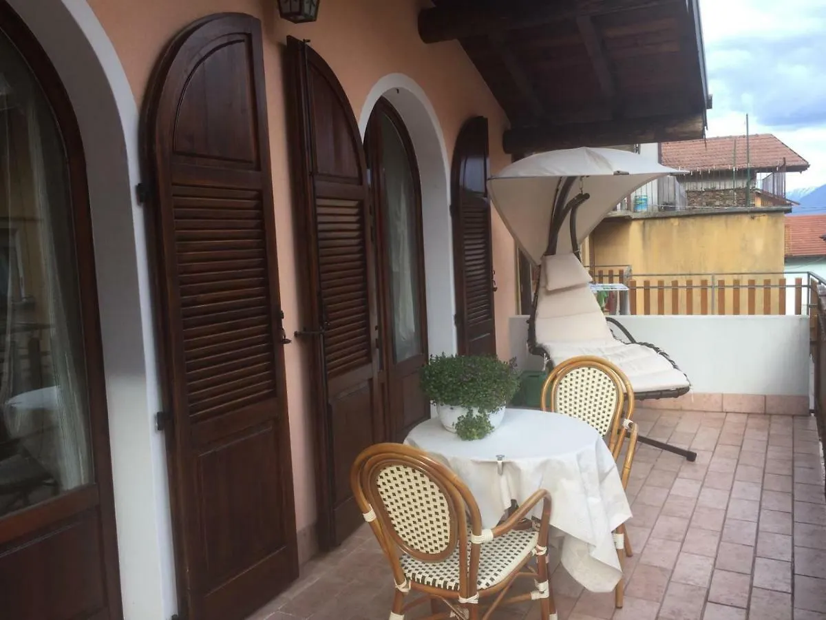 Vakantiehuis Chalet Con Piscina Garzeno