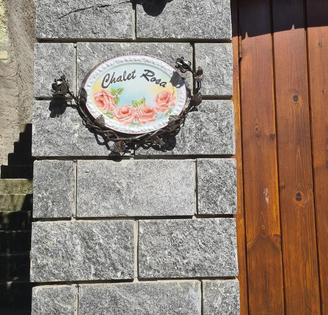 別荘 Chalet Con Piscina Garzeno